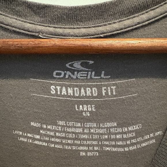 O’Neill‎ Shirt Men Sz Large Dark Gray Short Sleeve Graphic Tee Surf Beach Casual - Picture 2 of 9
